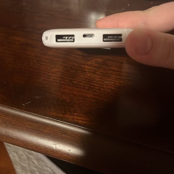 Hello Kitty portable charger. - Picture 2 of 3